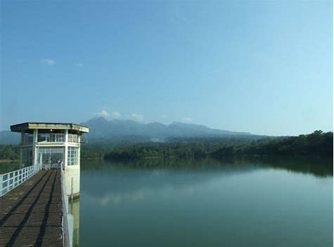 Tempat Wisata Gunung Pati Yang Bikin Mata Adem