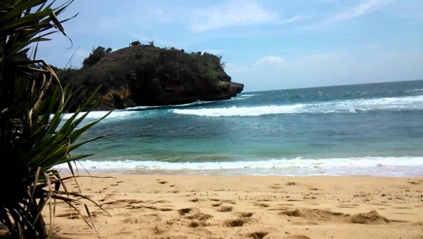 Pantai Keben Blitar